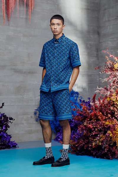 Look 18